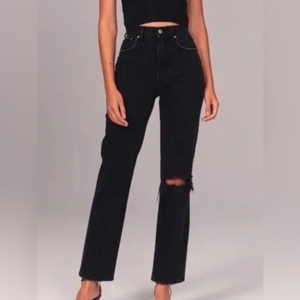 Abercrombie The 90’s straight ultra high rise jeans in black destroy